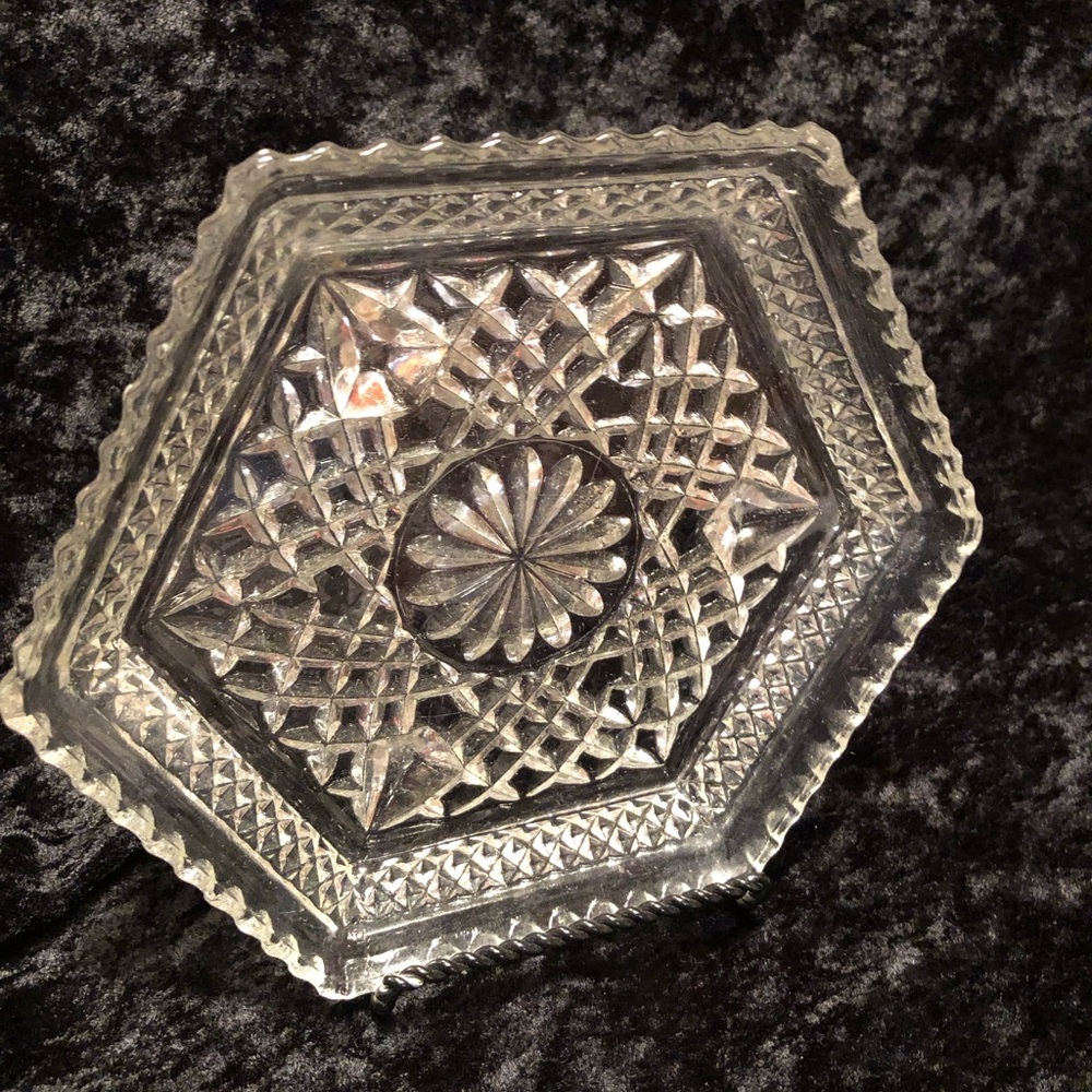 10267 Anchor Hocking Wexford Footed Hexagon Crystal Clear Glass Dish Diamond